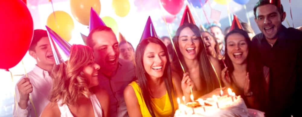 Geburtstag Idee in Berlin Geburtstag Party in Berlin mal ganz anders - eine Tour mit einer Limousine - Schenke eine große Freude