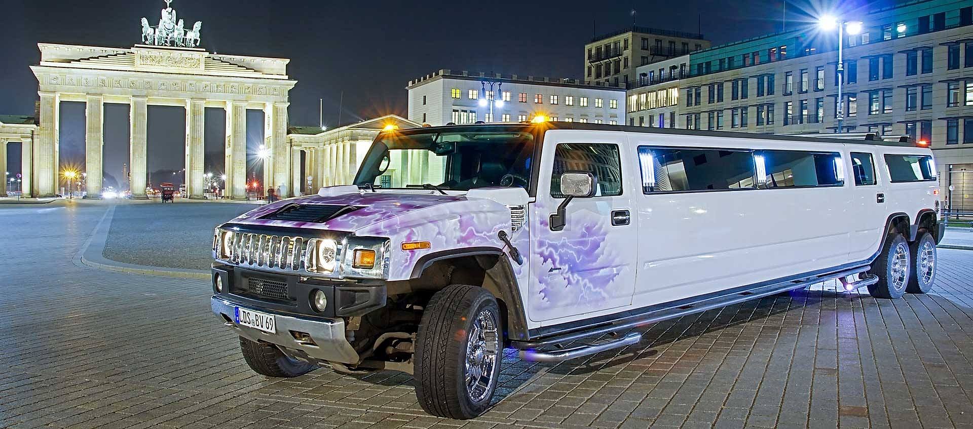 Eine Limousine mieten und Du und deine Freunde haben Spaß in einer Limousine Eine Limousine mieten und eine tolle Fahrt durch Berlin mit deinen Freunden erleben